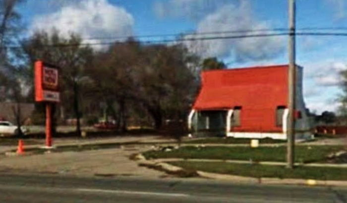 Hot n Now Hamburgers - Jackson - 3212 E Michigan (newer photo)